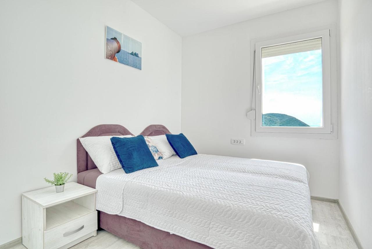 Two Bedroom House With Sea View Maj Buljarica Kültér fotó